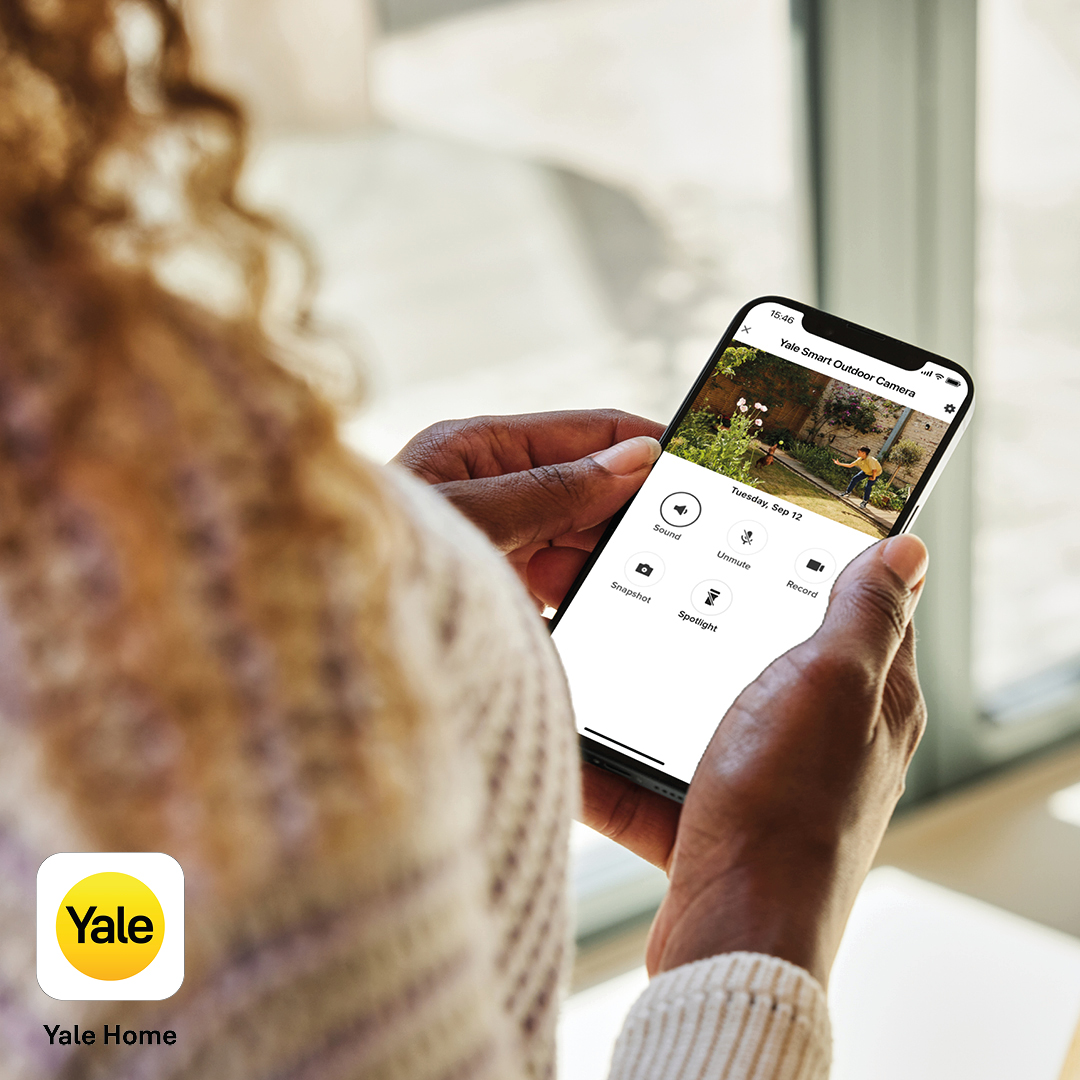 Yale Smart Outdoor Camera (Außen-Überwachungskamera mit Akku)