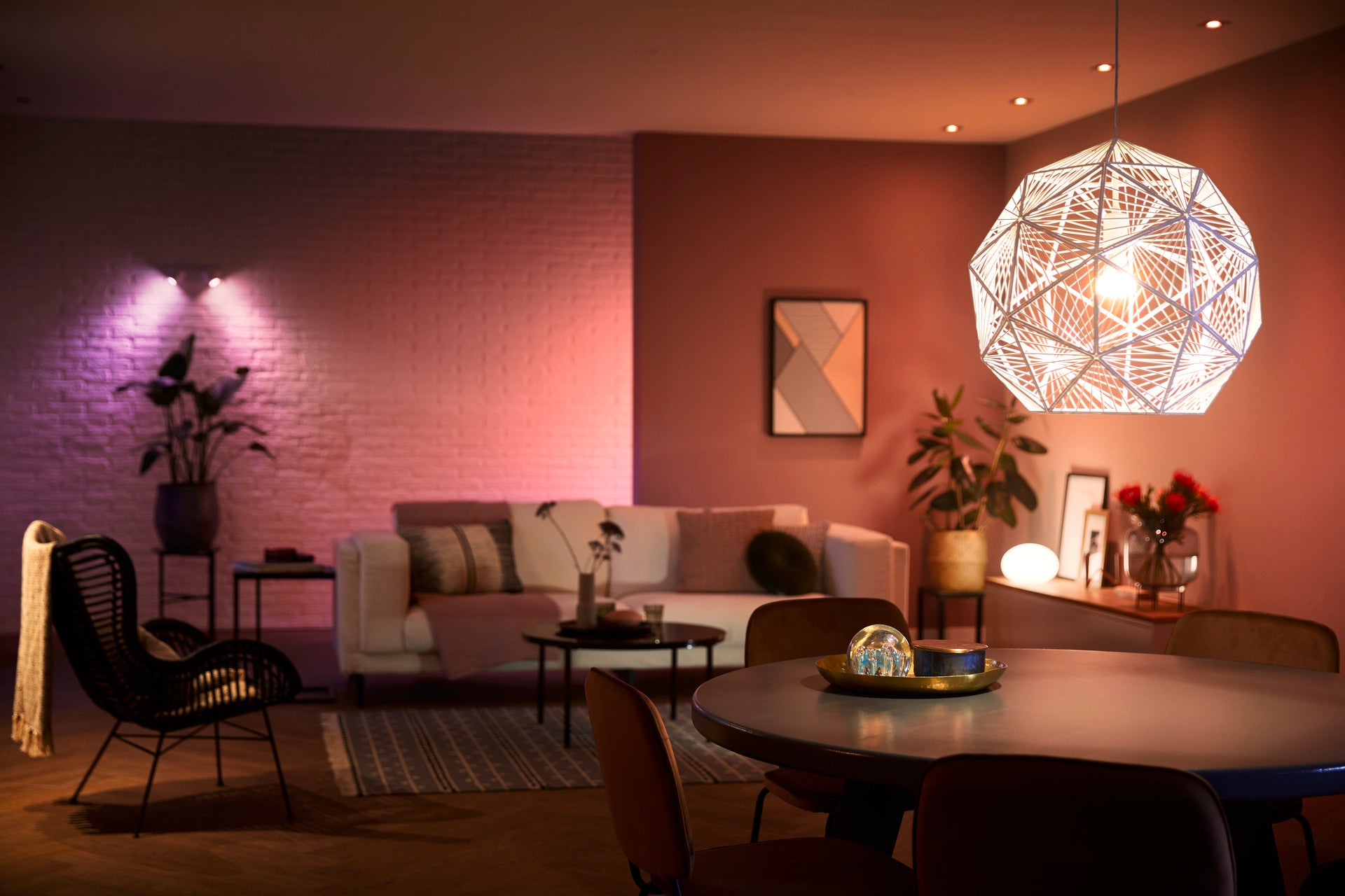 Philips Hue White & Color Ambiance E14